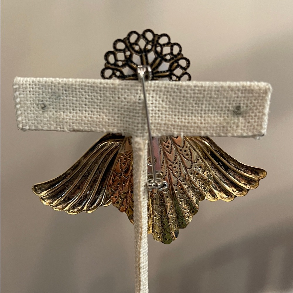 Vintage Gold-tone Angel Wing Brooch with Pearl Accent - Picture 9 of 16